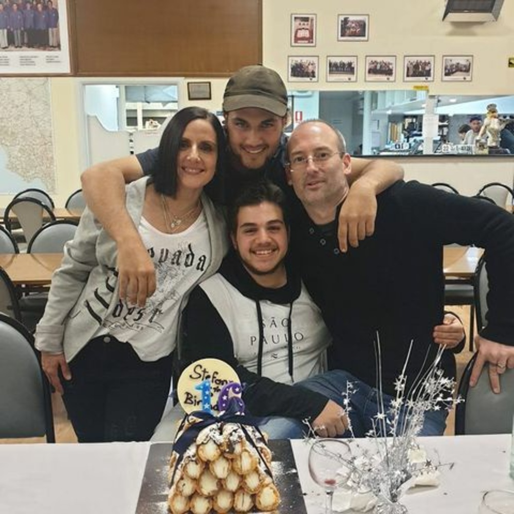 Meet your Posher, Laura